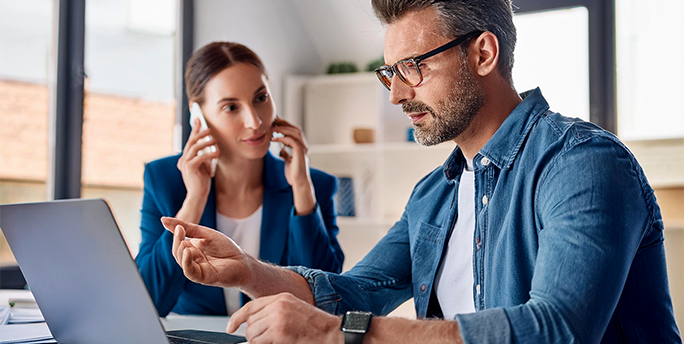 IT-Experten konfigurieren Cloud-basierte Telefonanlage Starface für Geschäftskunden individuell
